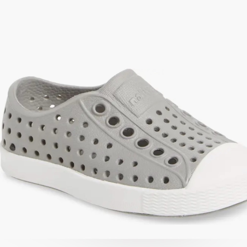 Native Shoes Boys girls Jefferson Kids water slip on shoes size 10